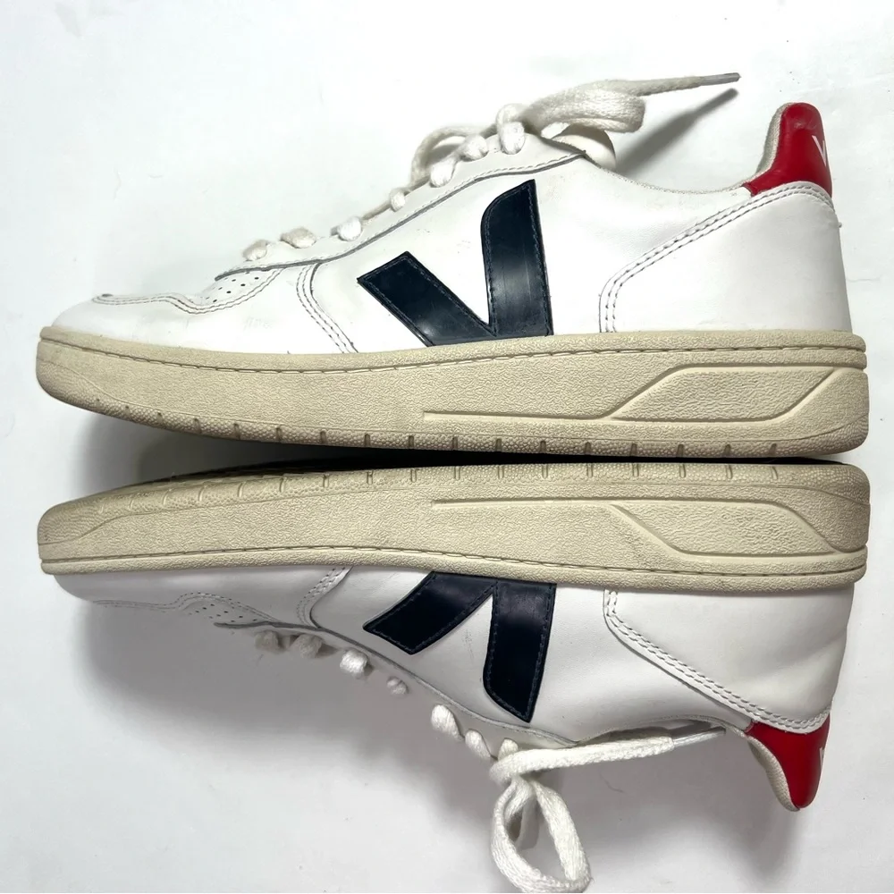 Veja V-10 Leather Sneakers Size 39 US 8 - Picture 9 of 14